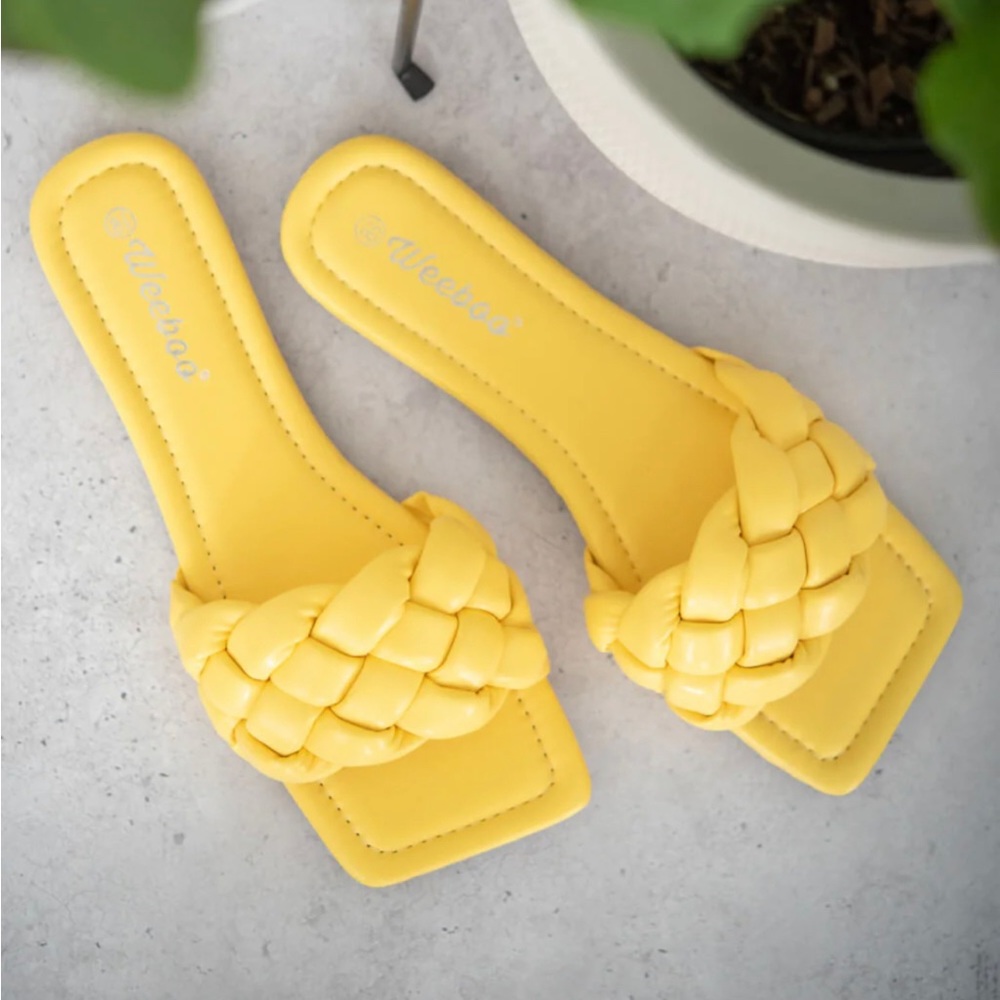 Weeboo Braided Square Toe Slides in Yellow - Size 7